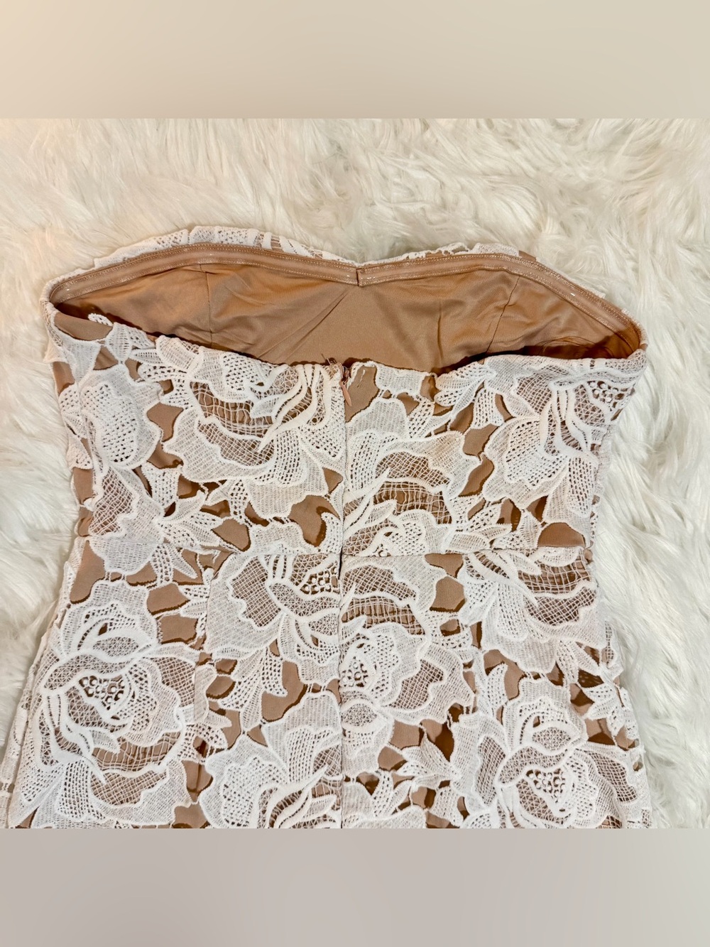 Showpo Lace To Lace Strapless White Lace Midi Dress NWT Size 6 - Picture 11 of 16
